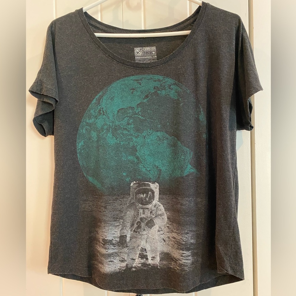 Curbside ‘Man on the Moon’ tee